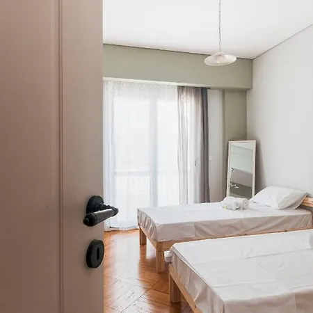 Comfortable 2 Bd Close To Archeological Museum *
