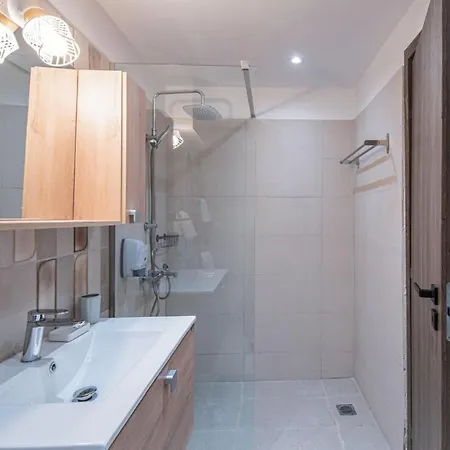 Apartment Niki - Cosy In The Historical Center Of