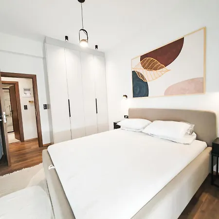Ako12 - New, Stylish, Bright, Balcony شقة