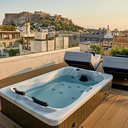 Eclectic Acropolis Rooftop Loft *
