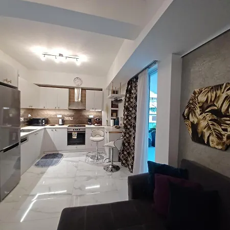 Zen Neapoli Penthouse Maisonette