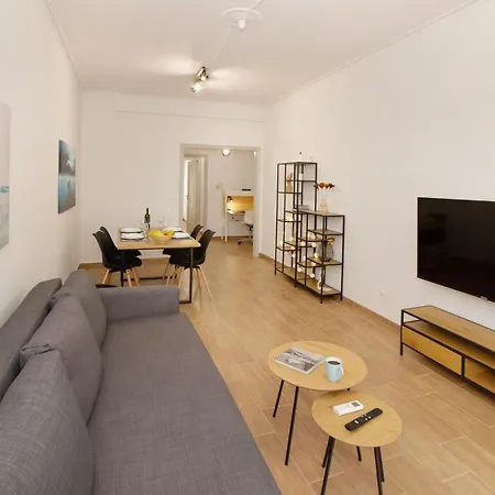 Apartment Beautiful Near The Sea By Ghh