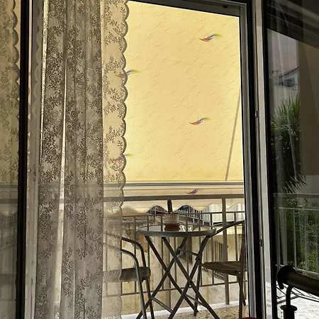 La Flor, Gizi Attikis Apartment Athens
