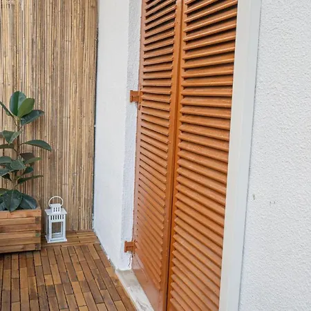 Apartment Center Apt. On A Traffic Free Street Athens