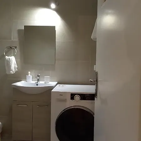 Apartament Pipinou Downtown By Zain *