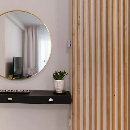 Acropolis Deluxe 1br