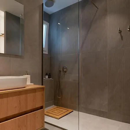 Apartment Acropolis Deluxe 1br *