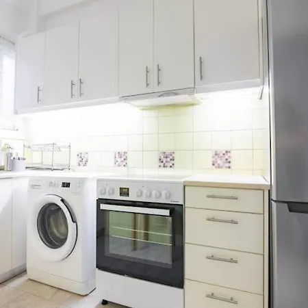 Your Perfect Place 1min From Kato Patissia Station -100mbps * Athens