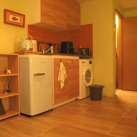 Tiny Duplex By The Park * Athens