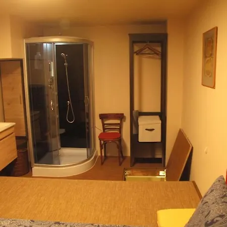 Apartment Tiny Duplex By The Park *