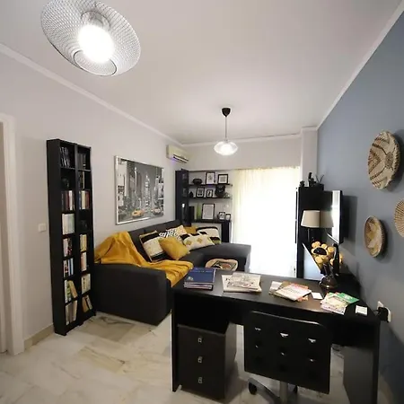 A Cozy Modern 4 Minutes Walk From Metro Apartment Athens