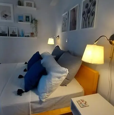 Apartment A Cozy Modern 4 Minutes Walk From Metro *