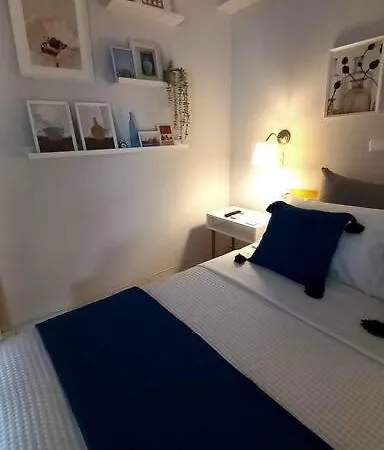 A Cozy Modern 4 Minutes Walk From Metro Apartment *