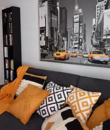 Apartment A Cozy Modern 4 Minutes Walk From Metro Athens