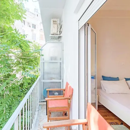 Apartment Quiet Central Apt In Picturesque Pagrati