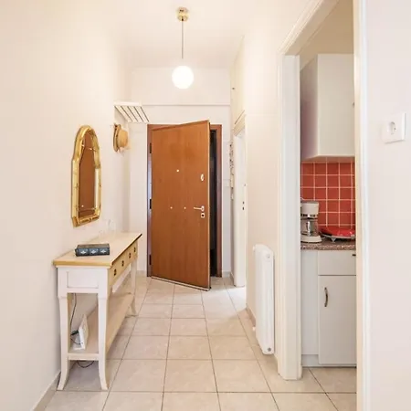 Apartment Quiet Central Apt In Picturesque Pagrati *