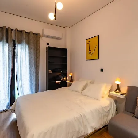 Neos_kosmos_house