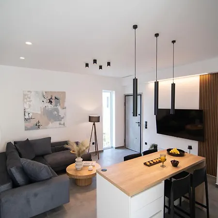 White House Project Vouliagmeni 2