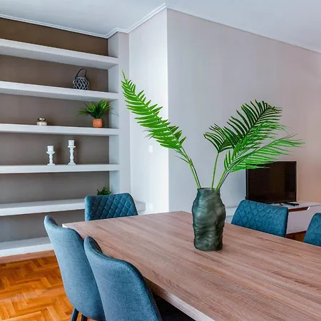 Elegant 2 Ba Close To Metro Station Appartamento