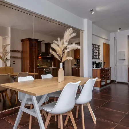 Apartment Relux Sea View 2 Bedroom By Blupine *