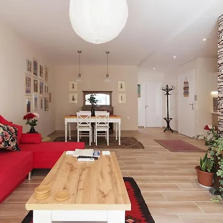 Evanthia's 2-spacious, Central, 2bdr Apart,+balcony * Athens