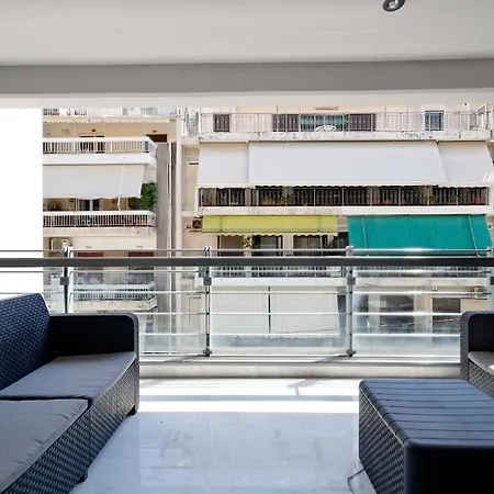 Elegant In Pagrati Apartment