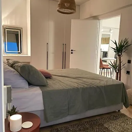 Cozy Opposite The * Athens