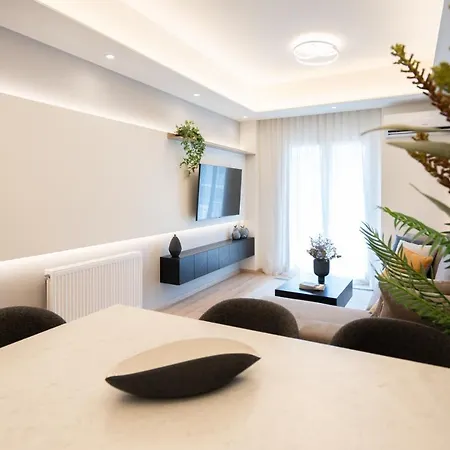 דירה Newly Renovated 2 Bedroom Apartment, 5min To Metro *