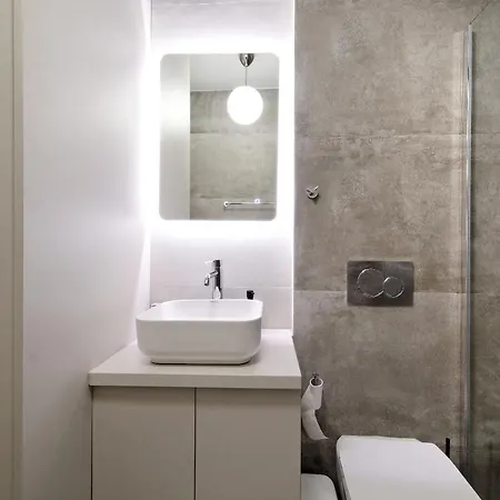 Elegant In Pagrati Apartment
