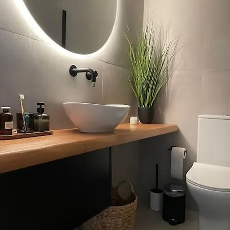 Apartment Cozy Opposite The *