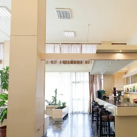 Candia Hotell 4*