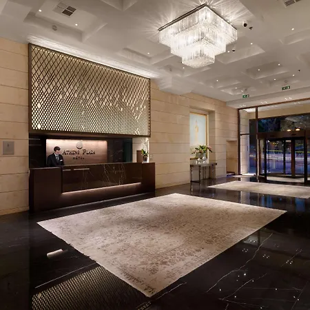 Hotell Njv Plaza