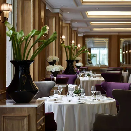 Hotell Njv Plaza