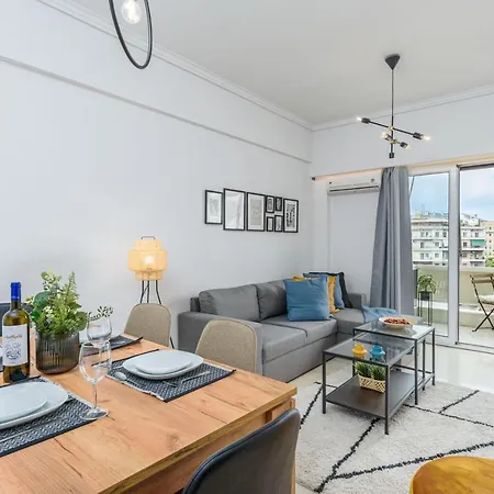 Zeus 2-bedroom In Apartment *