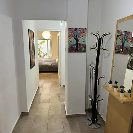Apartamento Downtown Flat - Sleeps 4 *