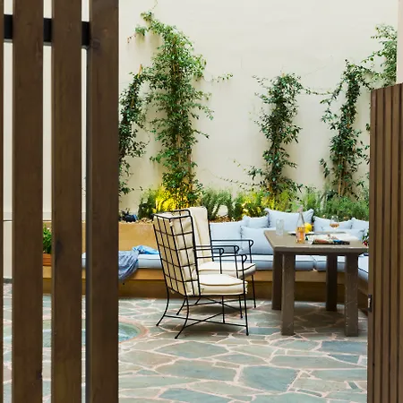 A77 Suites, Small Luxury Of The World 3* Athen