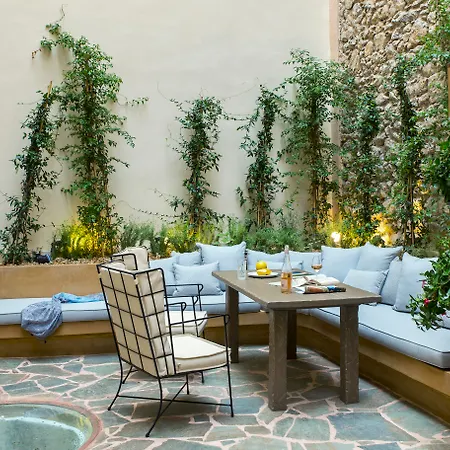 A77 Suites, Small Luxury Of The World Hotel 3*