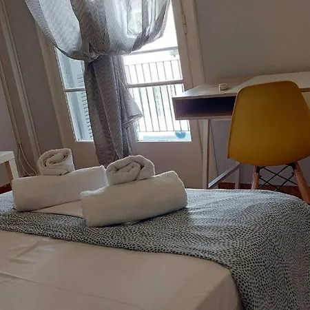 Apartment Victoria Centre 6 Bd, 2 Bath Athens
