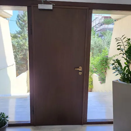 Luxe In Glyfada Athens