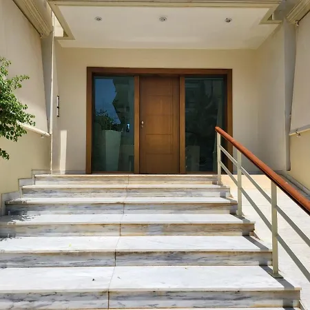 Luxe In Glyfada