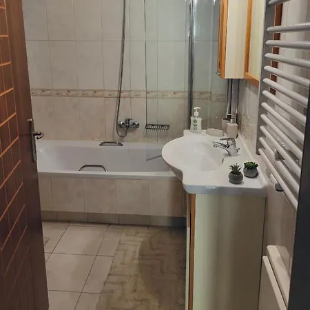 Luxe In Glyfada