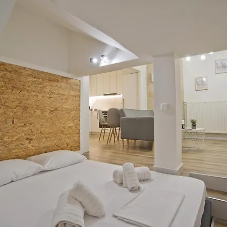 Apartment Thiseio Central *