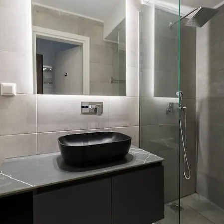Academy Elegant #101 Apartment