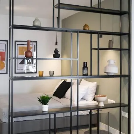 Academy Elegant #102 * Athen