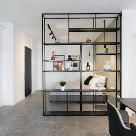 Apartment Academy Elegant #102