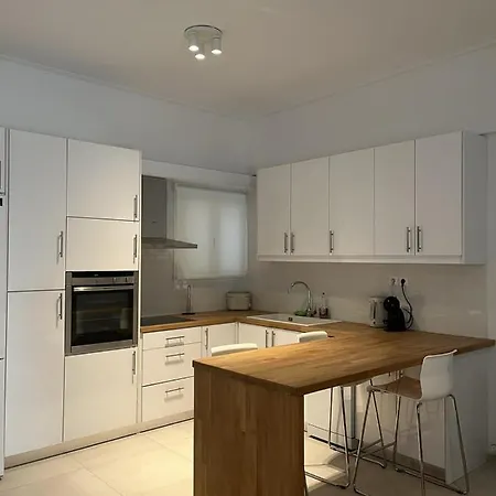 For 4 Ppl In N. Smirni Apartment