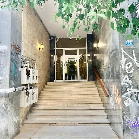 Live As A Local - * Athens