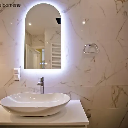 Polymnia & Melpomene By Heloni Apartment *
