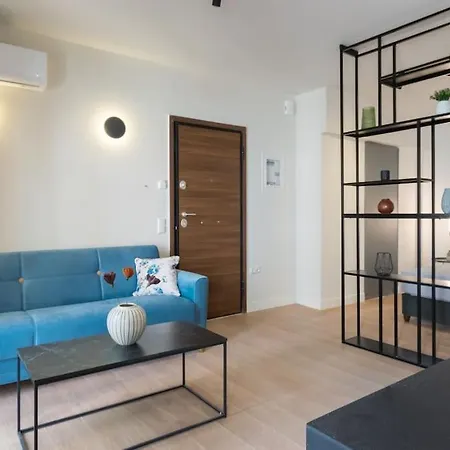 Apartment Academy Elegant #202 *