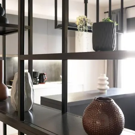 Academy Elegant #202 *